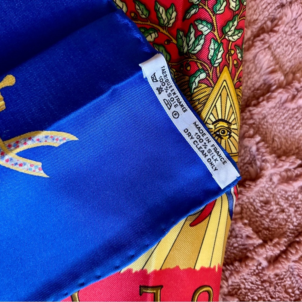 Hermès Scarf "République Française - Liberté, Égalité, Fraternité " 1989 - Picture 4 of 6